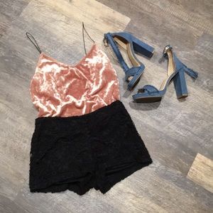 🌸Rose Crushed Velvet Crop Top🌸